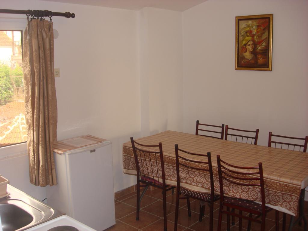 Apartments Kalamperovic Bar Bilik gambar
